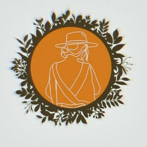 Meet your Posher, Cait